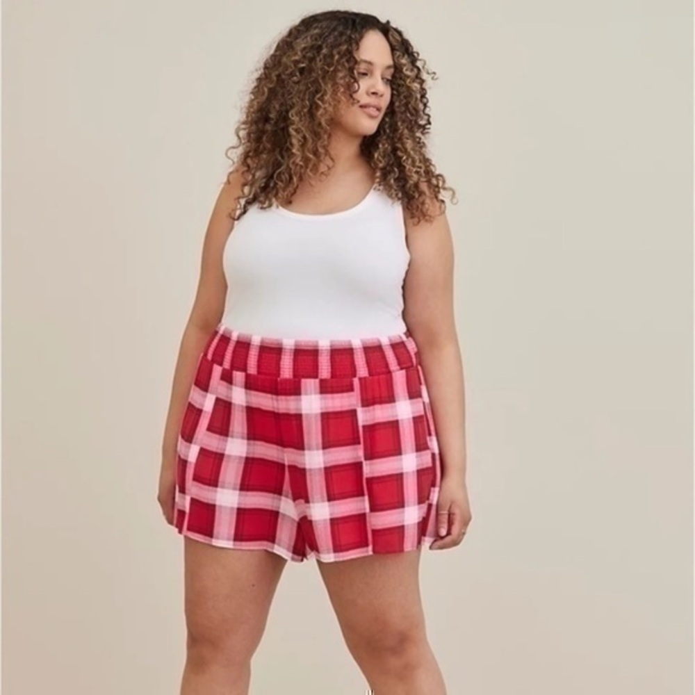 NWT Torrid 5 inch Gauze High-Rise Smocked Waist Short Plaid Plus Size 3